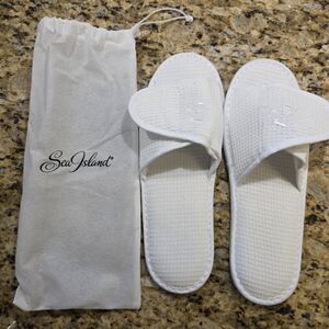 Sea Island, The Cloister Unisex Slippers